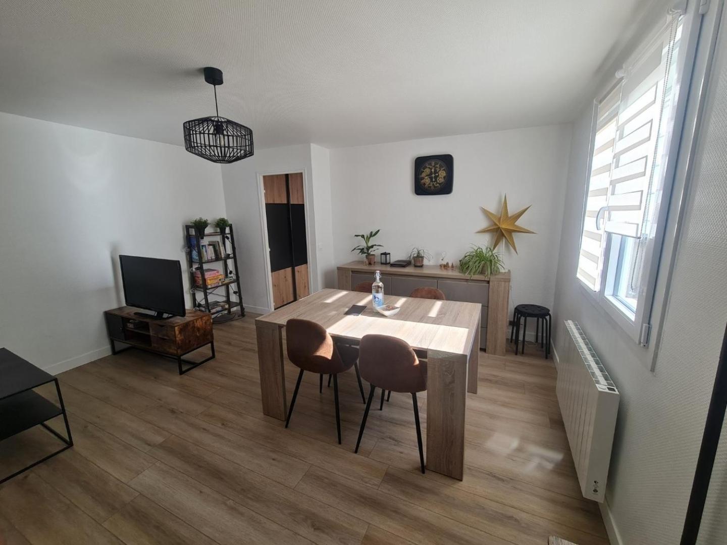 Besançon appartement T2 sur cour intérieure proximité gare Esterno foto